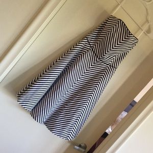 White house black market black and white dress